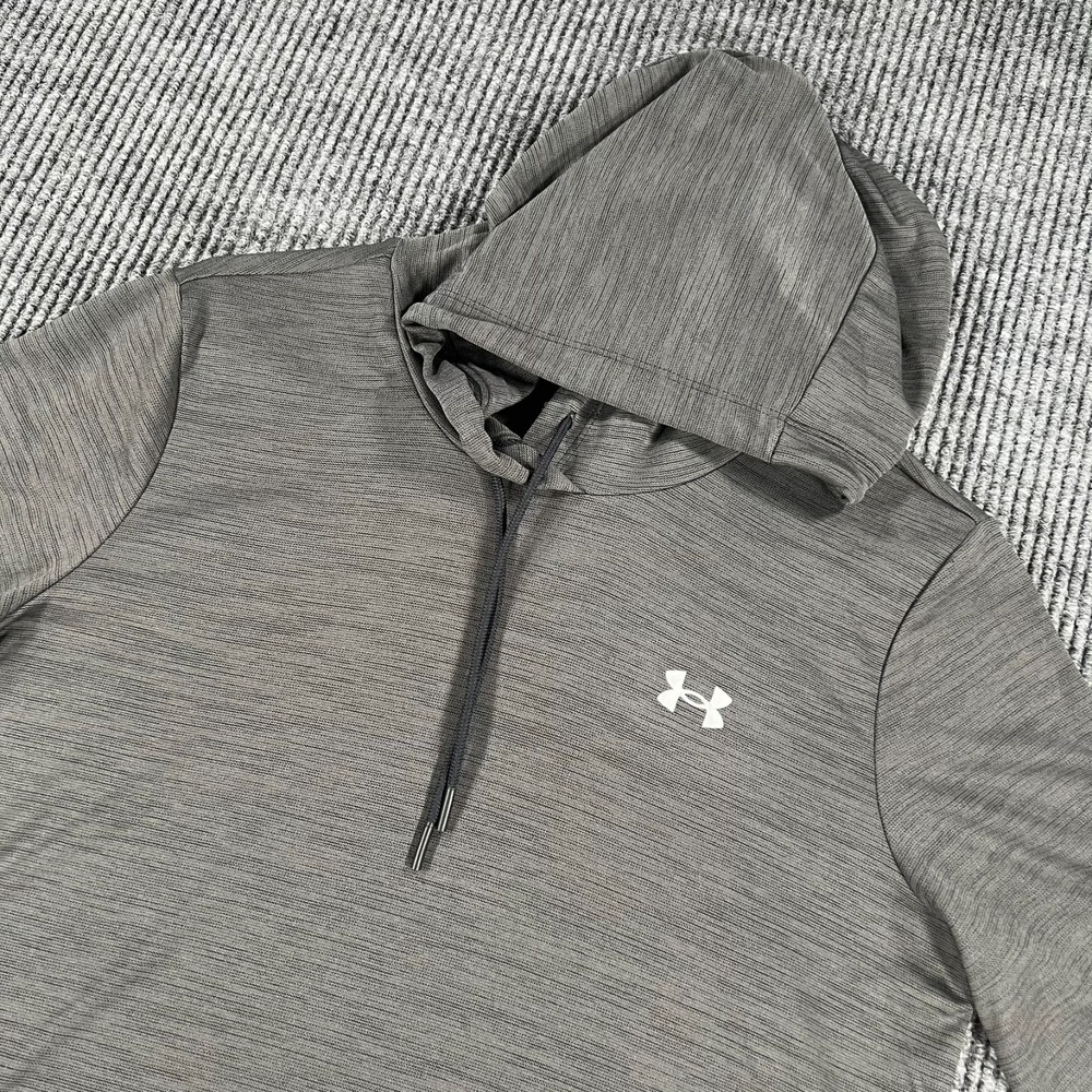Under Armour Hooded Shirt Womens Small Black Long Sleeve Loose Fit Active